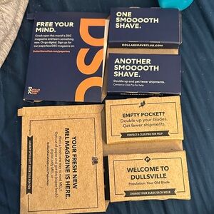 Dollar Shave Club Blade & Packaging Set -2